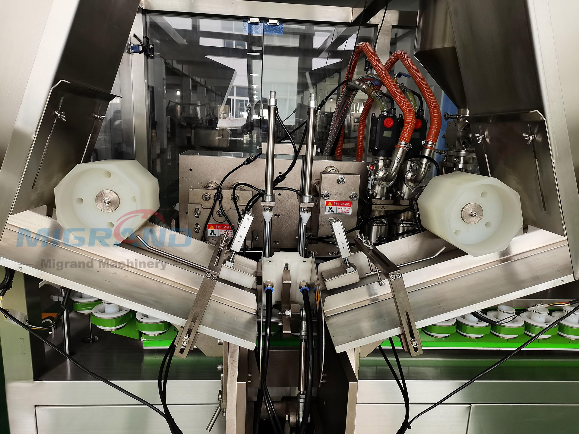 The drum-type tube feeding-1 O tubo de alimentação tipo tambor-1