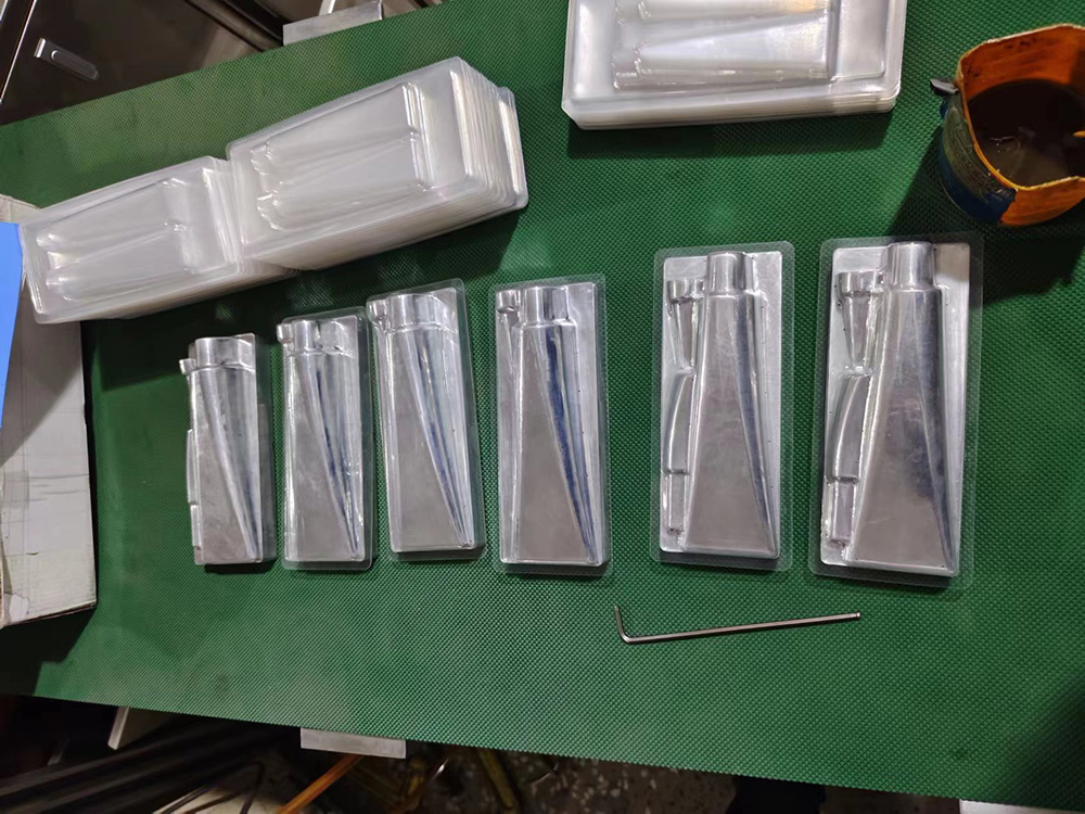 amostra de m&aacute;quina de embalagem de cart&atilde;o blister