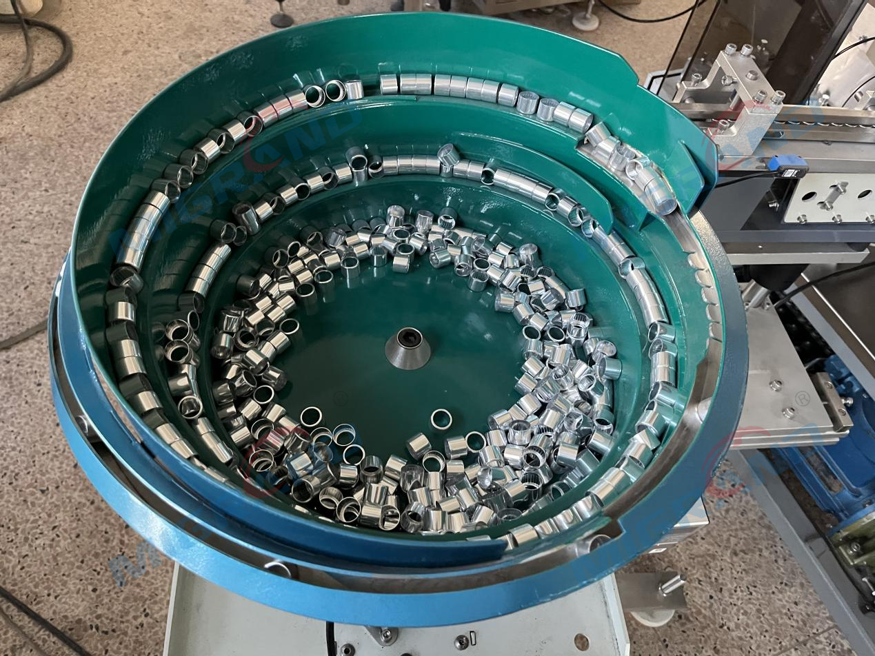 Bot&atilde;o de perfume Tampa do meio do alimentador vibrat&oacute;rio