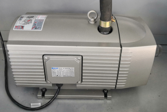 A bomba de v&aacute;cuo alem&atilde; Beck fornece v&aacute;cuo est&aacute;vel de alta pot&ecirc;ncia.